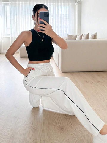 White Contrast-Piping Wide-Leg Sweatpants